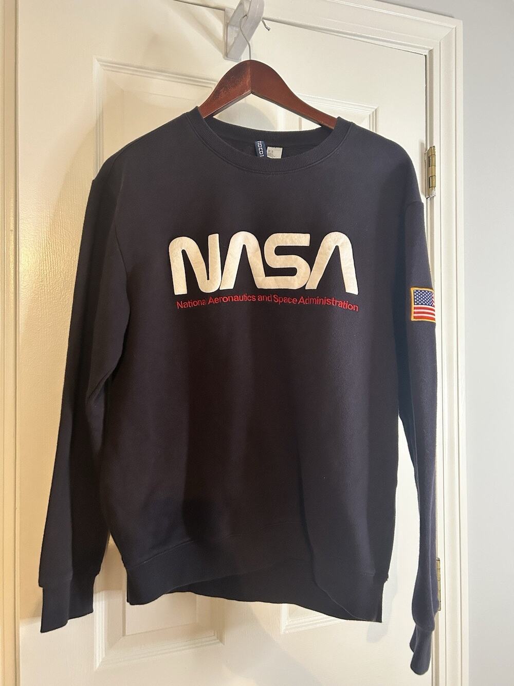 H&M Divided NASA Sweatshirt Men’s M | Navy Crewneck Pullover Flag Patch